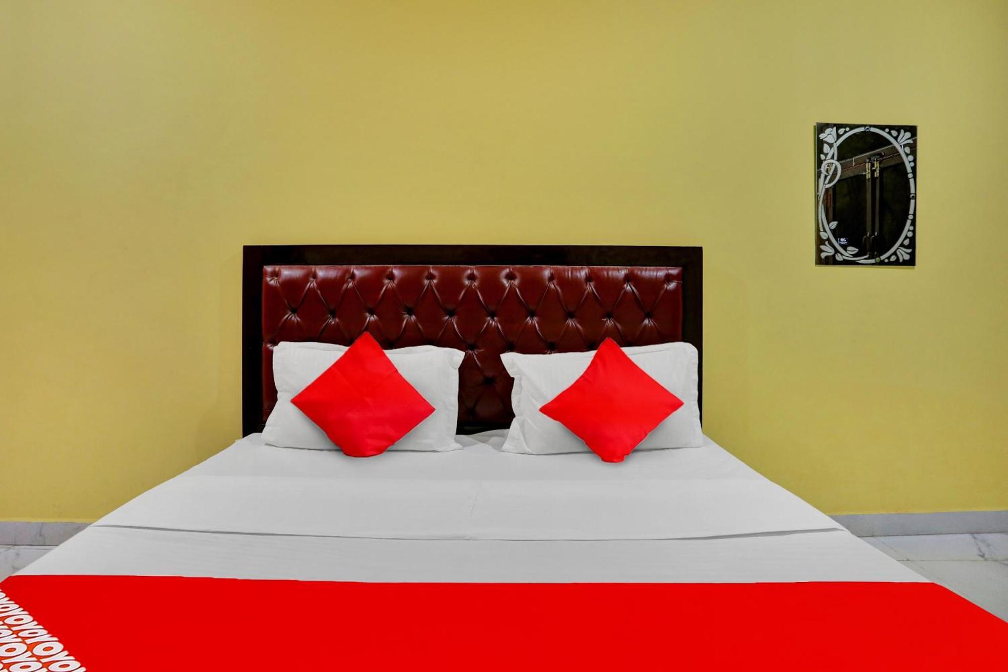 Hotel O Amantran Kanpur Bagian luar foto